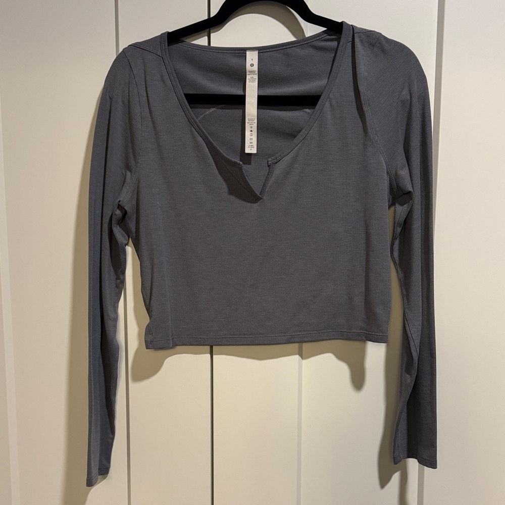 Lululemon Gray long sleeve Crop Top